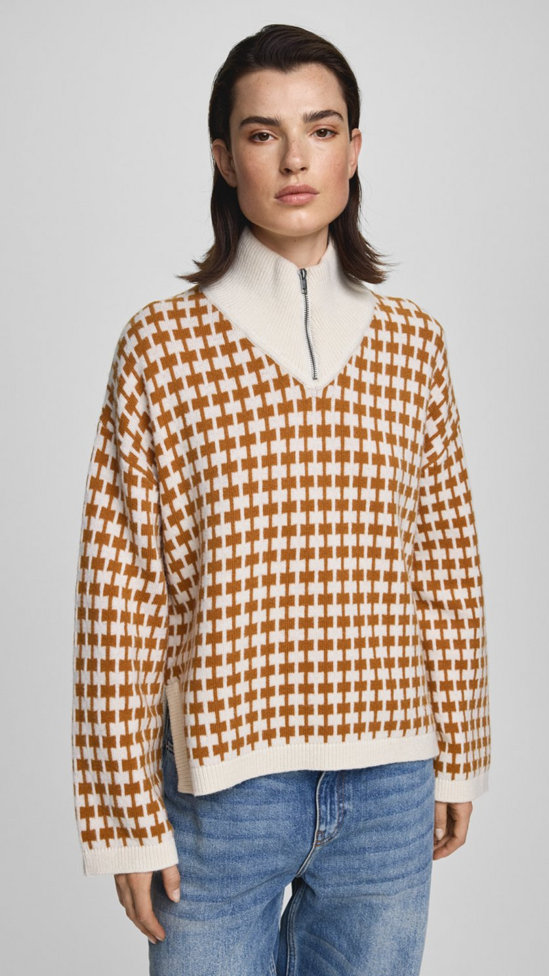 Amaria Zip Pullover
