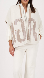 Reversible jacket with jacquard