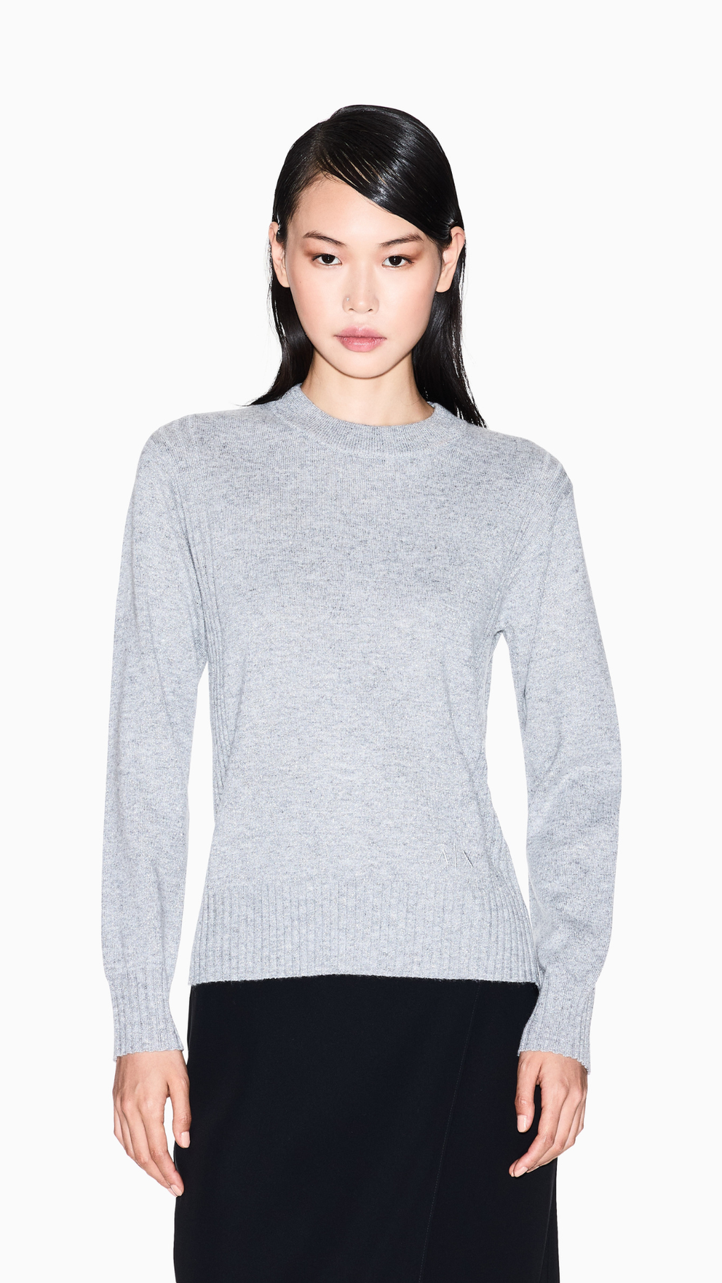 Regular fit crew neck sweater with Metallic thread – Snaubs Boutique