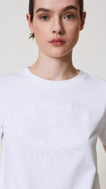 T-Shirt with Oval T Embroidery