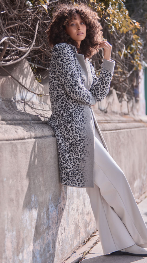 Knitted Coat with Leopard Patters
