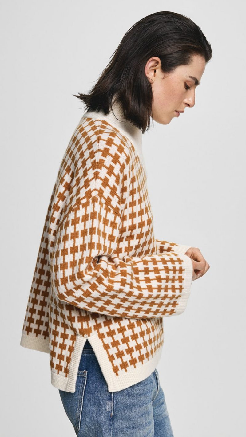 Amaria Zip Pullover