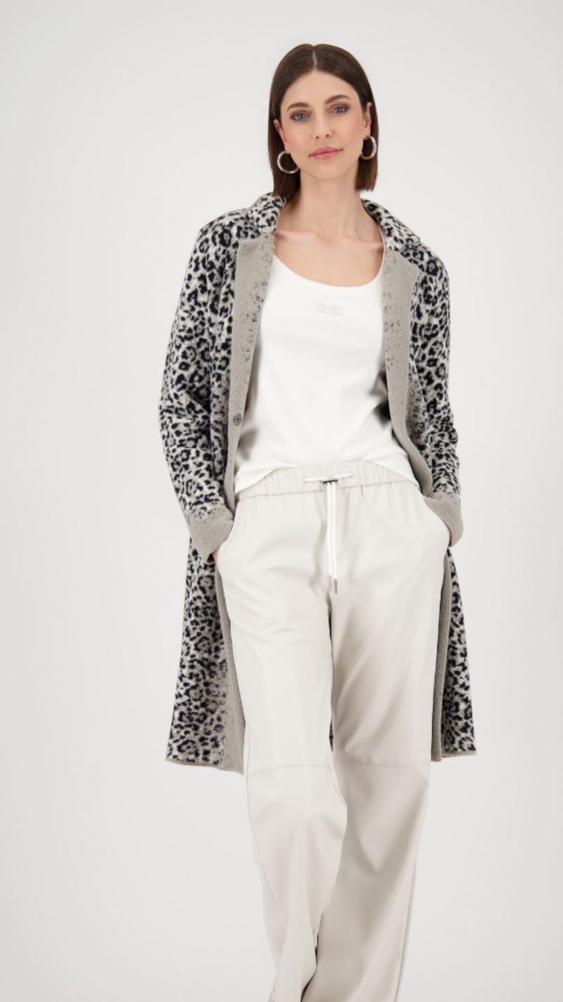 Knitted Coat with Leopard Patters