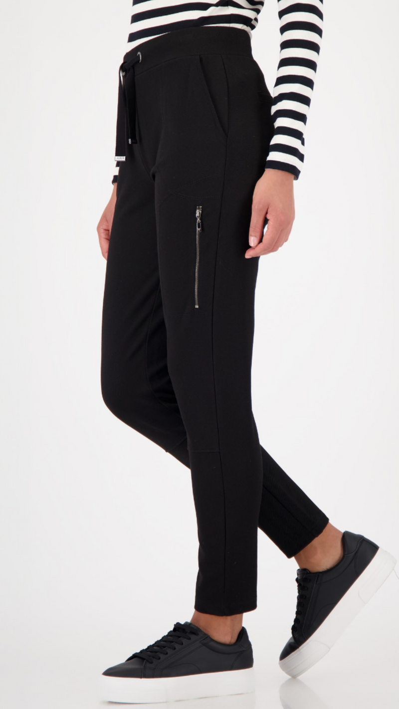 Joggers with zip