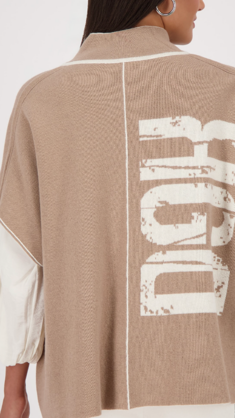 Reversible jacket with jacquard