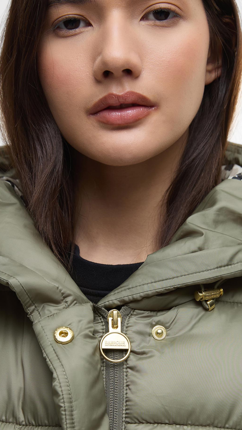 Short Track Line Puffer Jacket