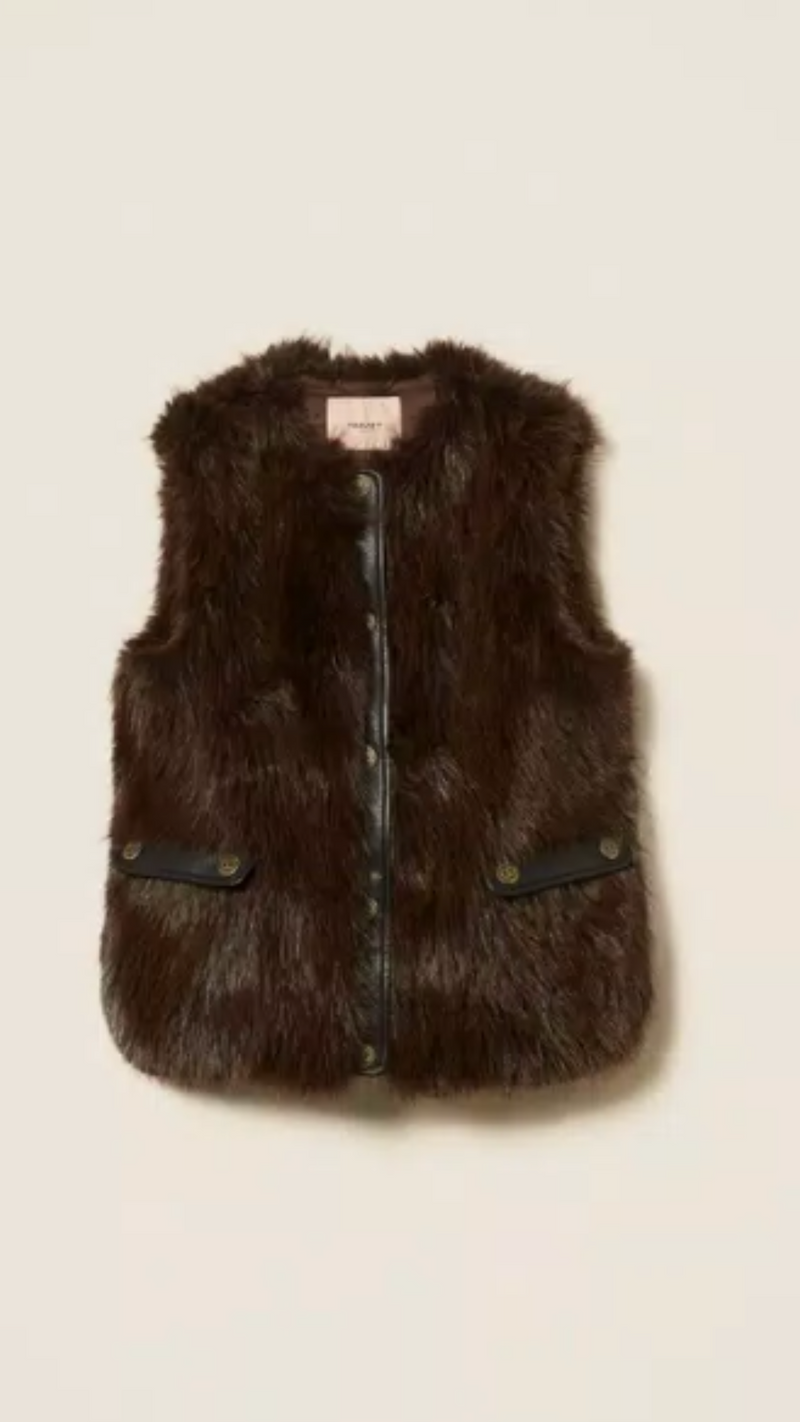 Sleeveless faux fur coat with buttons